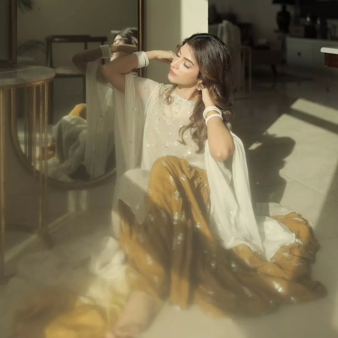Sunehri Luxury Raw Silk & Chiffon Suit – 3 Piece