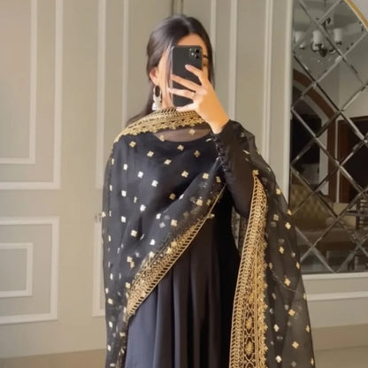 Noor-e-Mehfil Georgette Suit – 3 Piece (Black)
